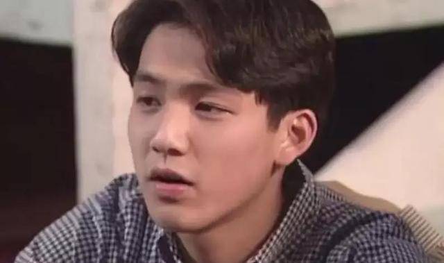 50岁钟汉良携妻聚餐,疑似辟谣离婚传闻,背后原因究竟为何?