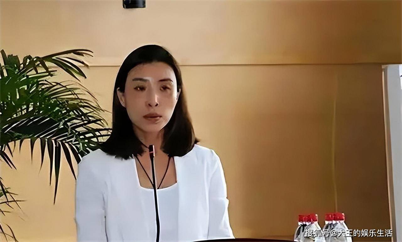 陈小英:将申通卖给马云,套现146亿后,如今又靠卖伞狂赚上百亿