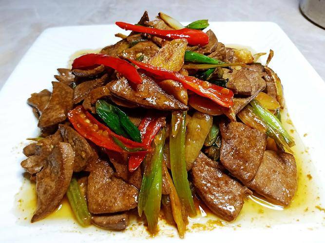 家常炒猪肝，色泽诱人，营养满分，新手也能轻松搞定！