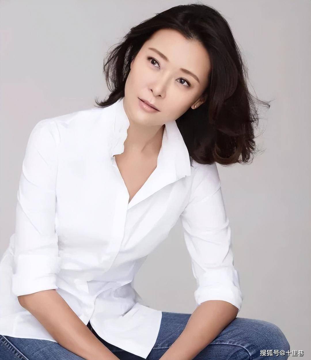 一恋李亚鹏二恋李泉三恋耿乐四恋黄志忠今52岁仍坚持不婚