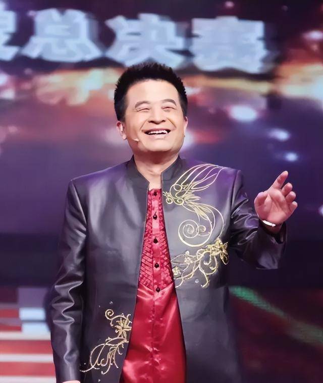 毕福剑现状曝光从央视正常退休,经营多项副业,从未定居农村