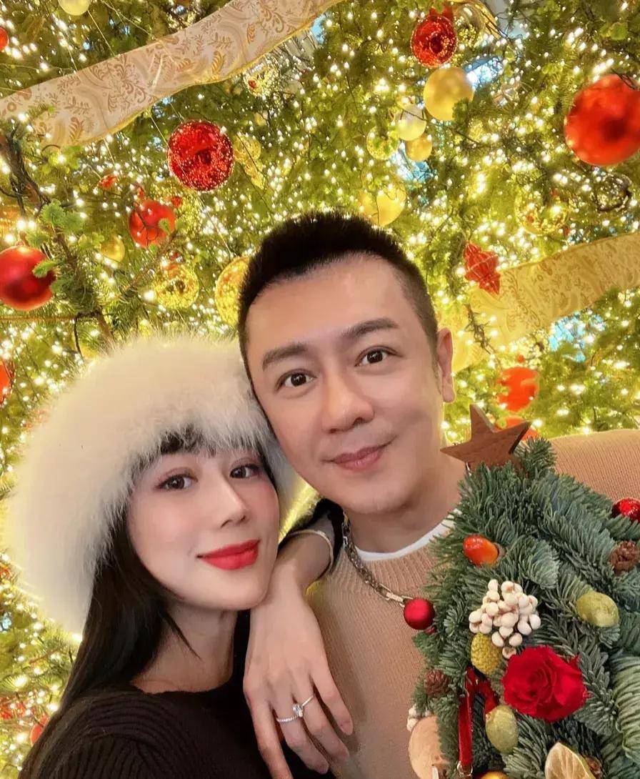 陈浩民老婆蒋丽莎近照让人认不出,对比之前差别很大,网红感十足
