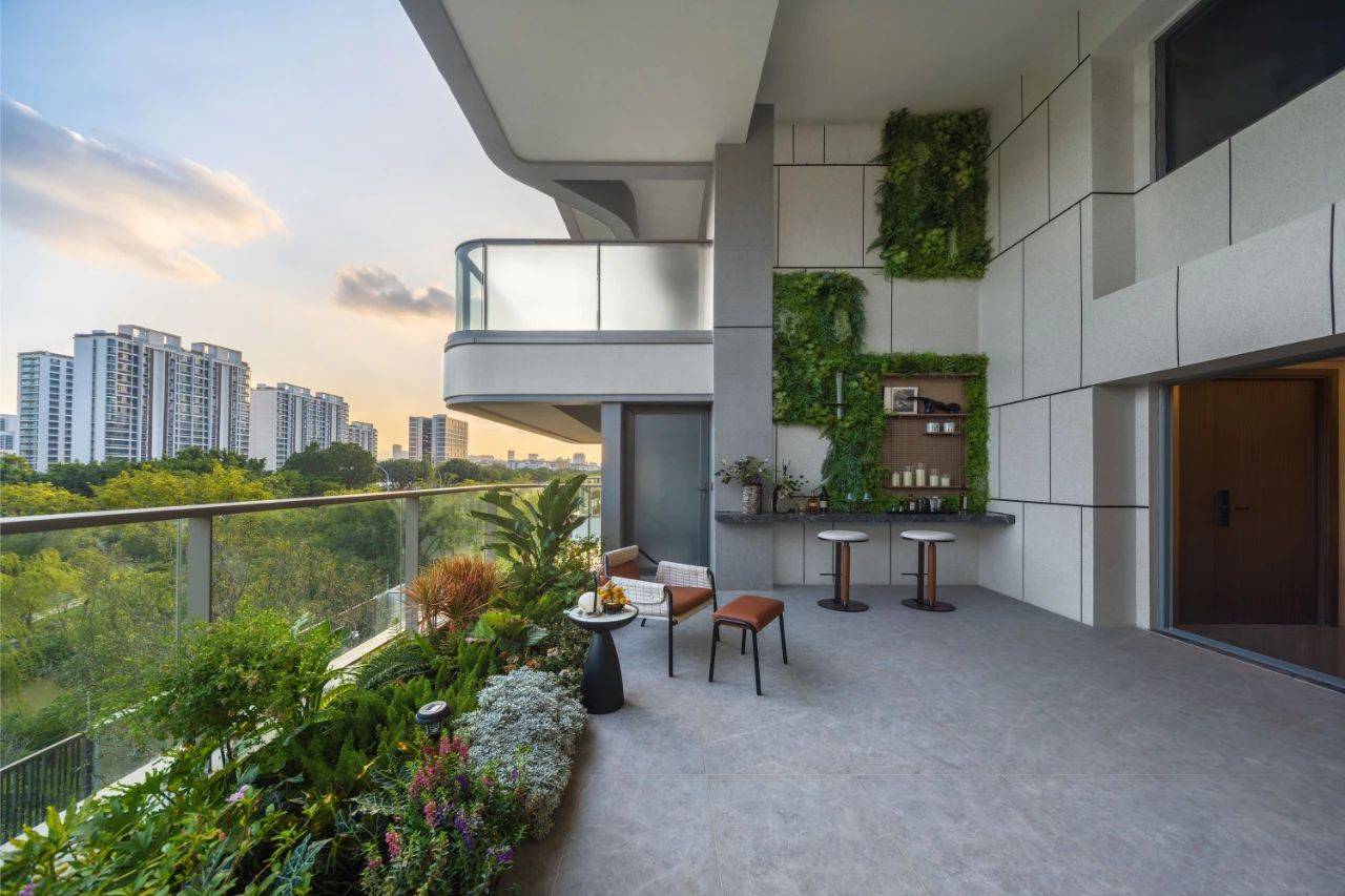 建筑与环境的融合:天琴湖奇偶错层阳台有何不同?