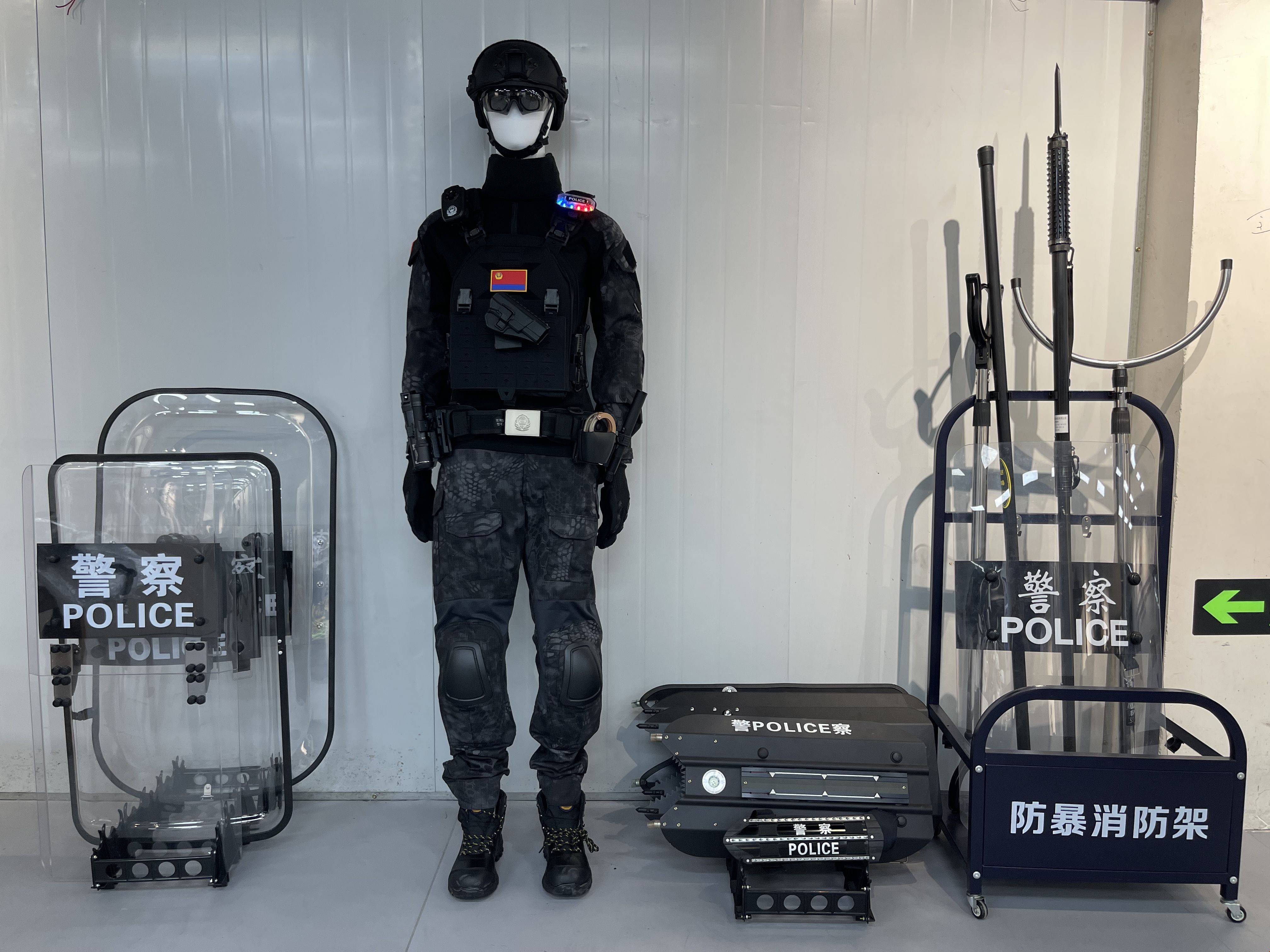 警察出警装备清单:究竟多少装备是必备的?