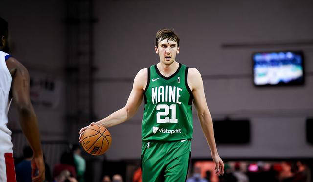 凯尔特人替补中锋卢克·科内特对续约感到满意,从未考虑离开