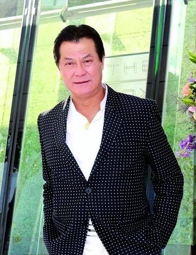 08年,肥肥追思会大斥渣男的邓光荣3年后突死家中,皆是因果轮回