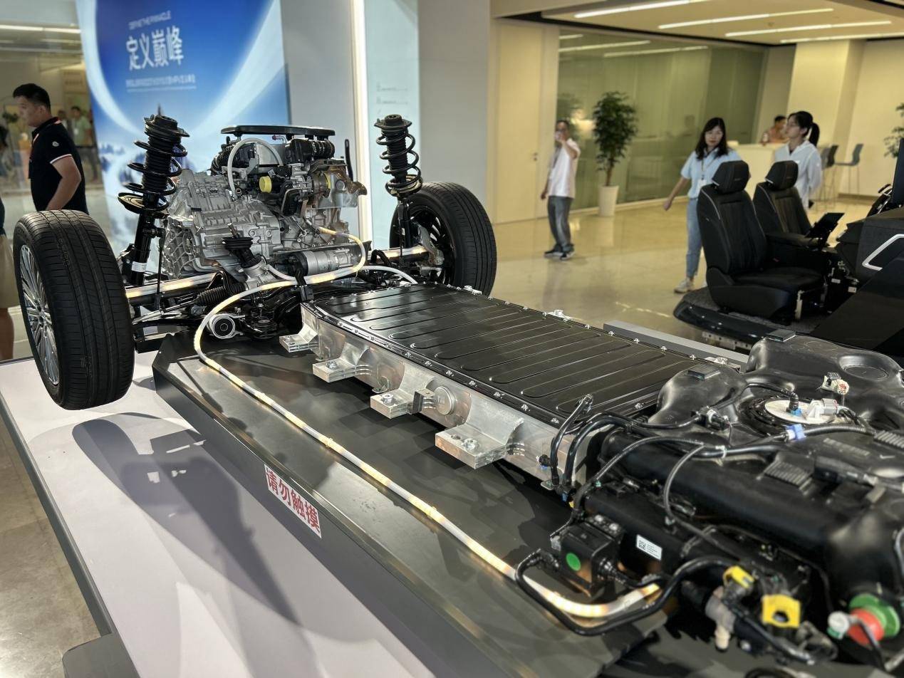 别克gl8家族产销突破200万台