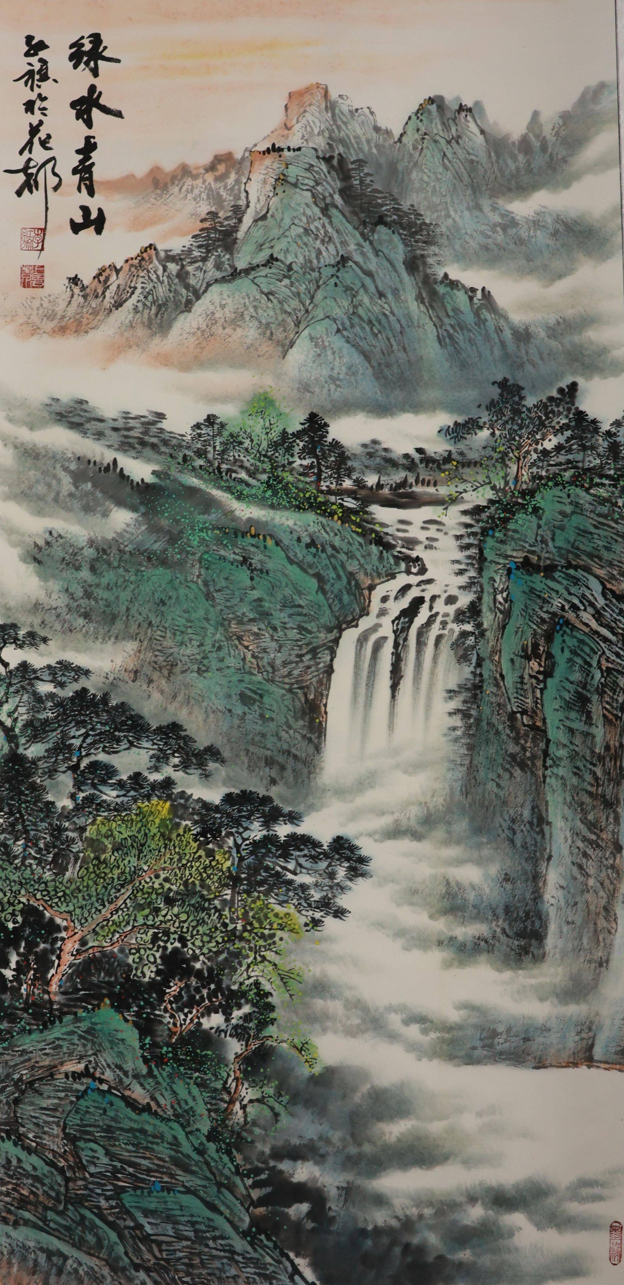 书法作品篆隶草真行五体皆精彩,山水,花鸟,人物等绘画作品交相衬托,以