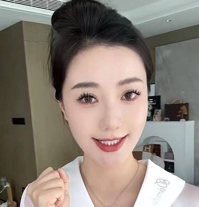 网红潘黄河老婆图片