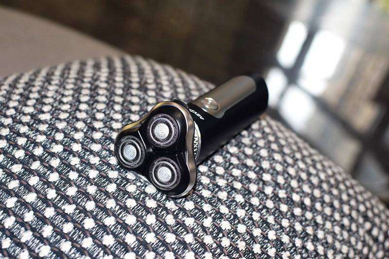 千元级净须又舒适，送给父亲最贴心的礼物，未野MAX剃须刀测评