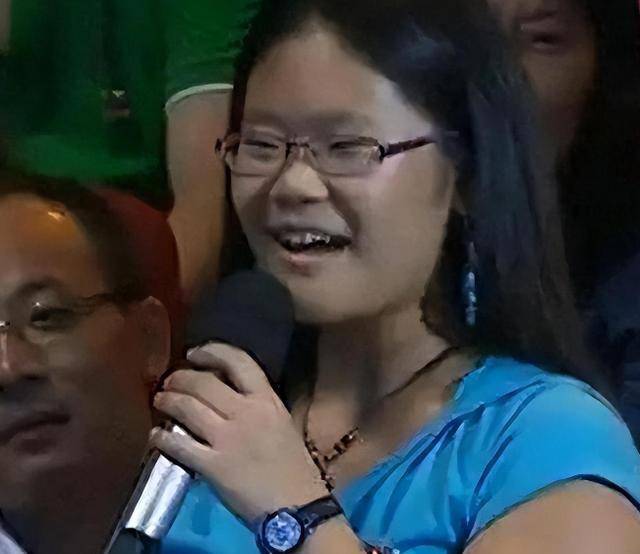 毕福剑女儿:身材壮硕撞脸岳云鹏,被嘲不男不女"丢父亲脸面_毕凌_网友