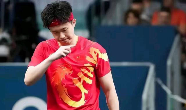 原创
            王楚钦爆冷输球，赛后表态揭秘输球原因-王楚钦摔拍子是怎么回事