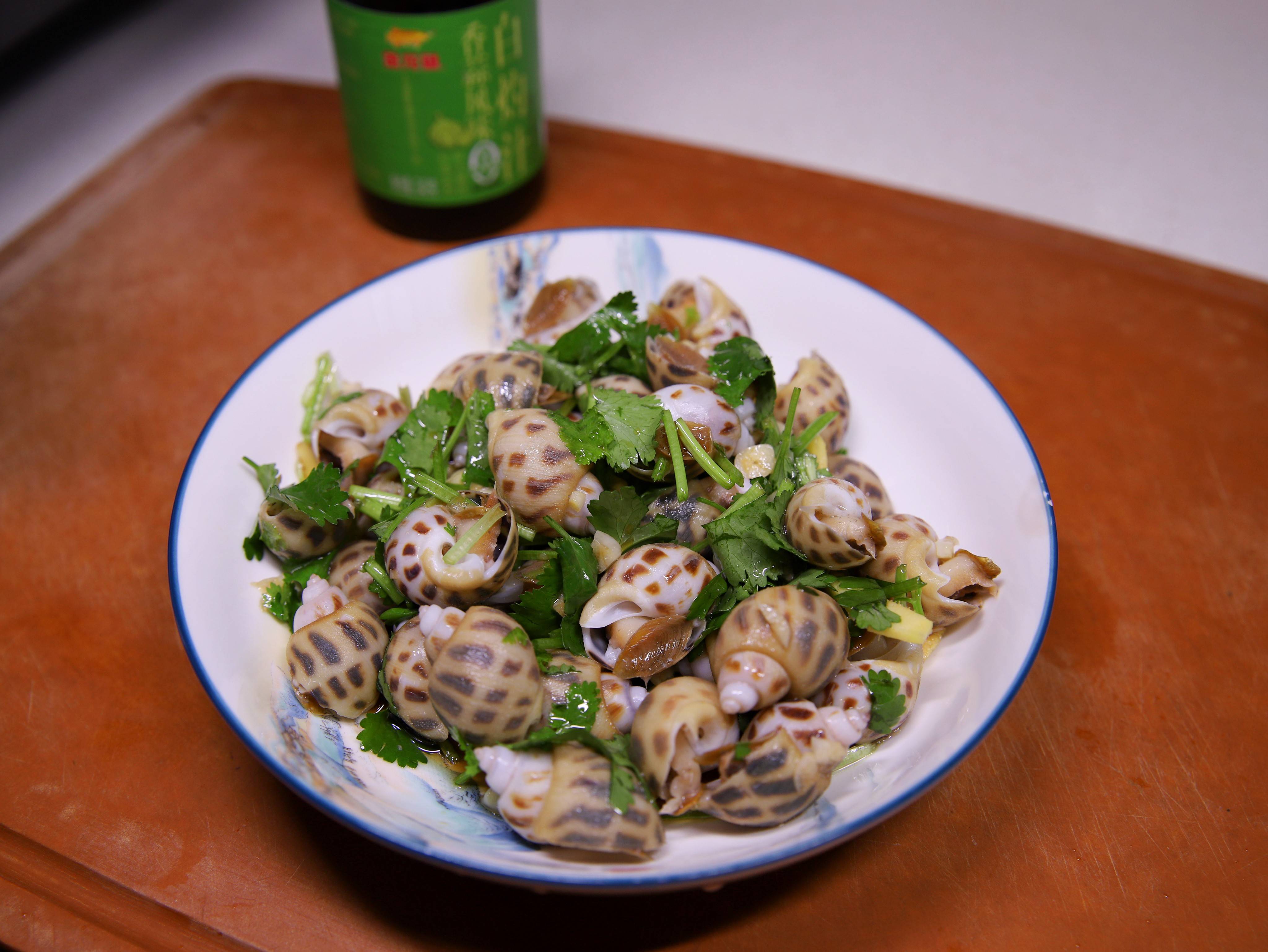 花螺是一种肉质鲜美,营养丰富的优质海产贝类,也叫东风螺,海猪螺,富含