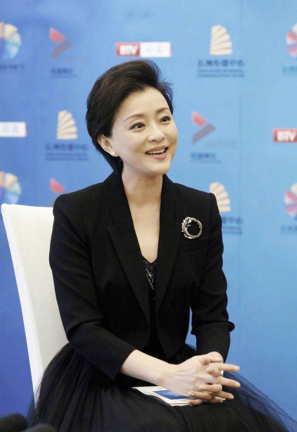 同样都是60岁的女明星,你最爱哪一位?