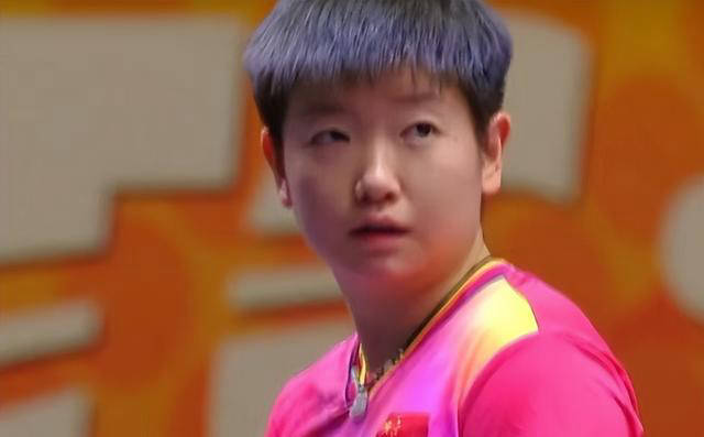 原创            亚锦赛：孙颖莎状态回勇，3-0战胜杜凯琹，中国女团1-0领先-孙颖莎晋级
