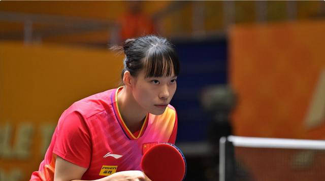 原创            亚锦赛：孙颖莎状态回勇，3-0战胜杜凯琹，中国女团1-0领先-孙颖莎晋级
