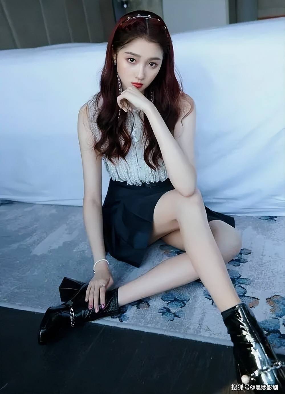 关晓彤:从童星到璀璨新星的华丽转身,从《无极》到《二十不惑》的蜕变