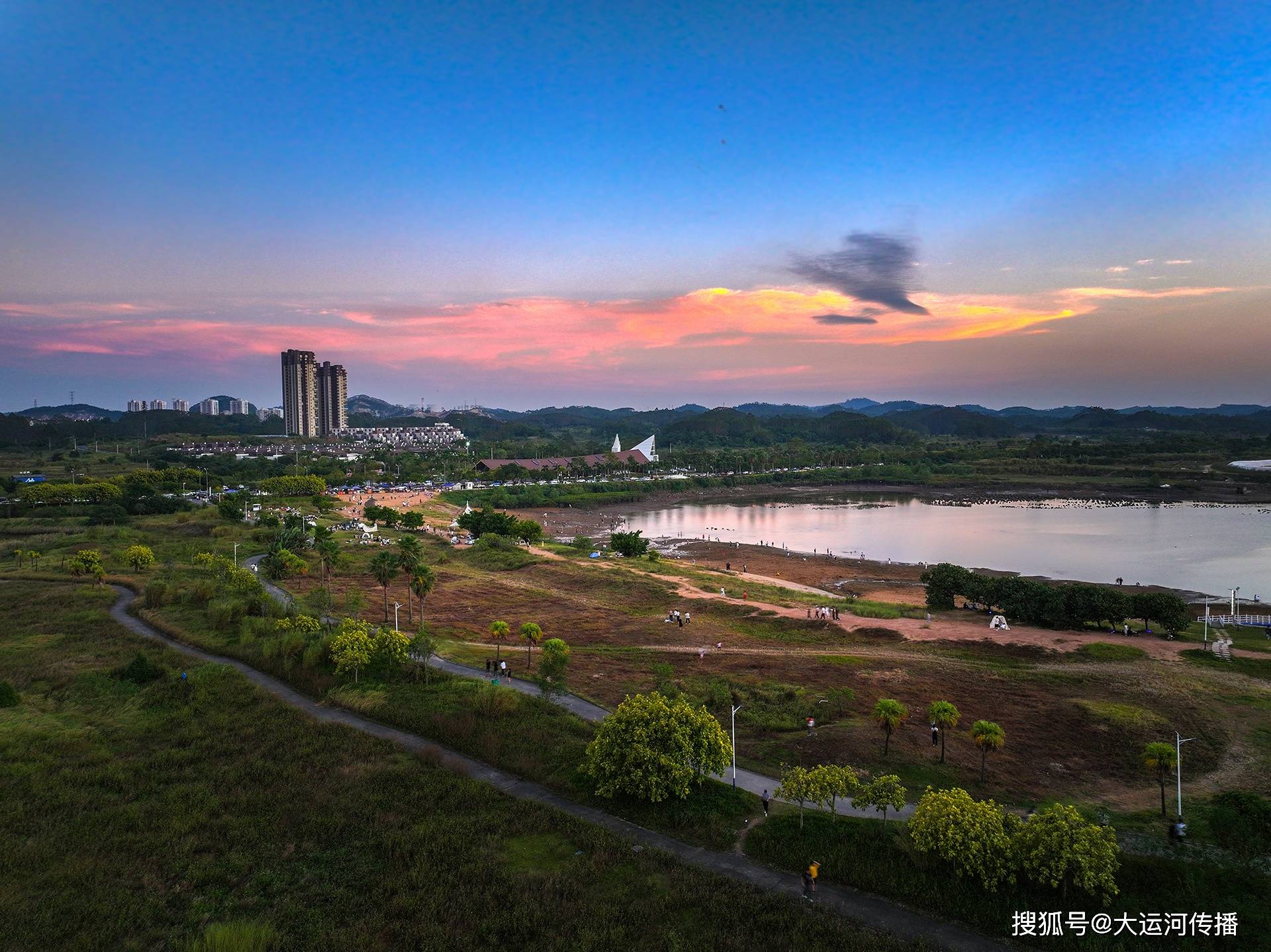 运河眼|广西钦州滨海公园:观运河 赏落日