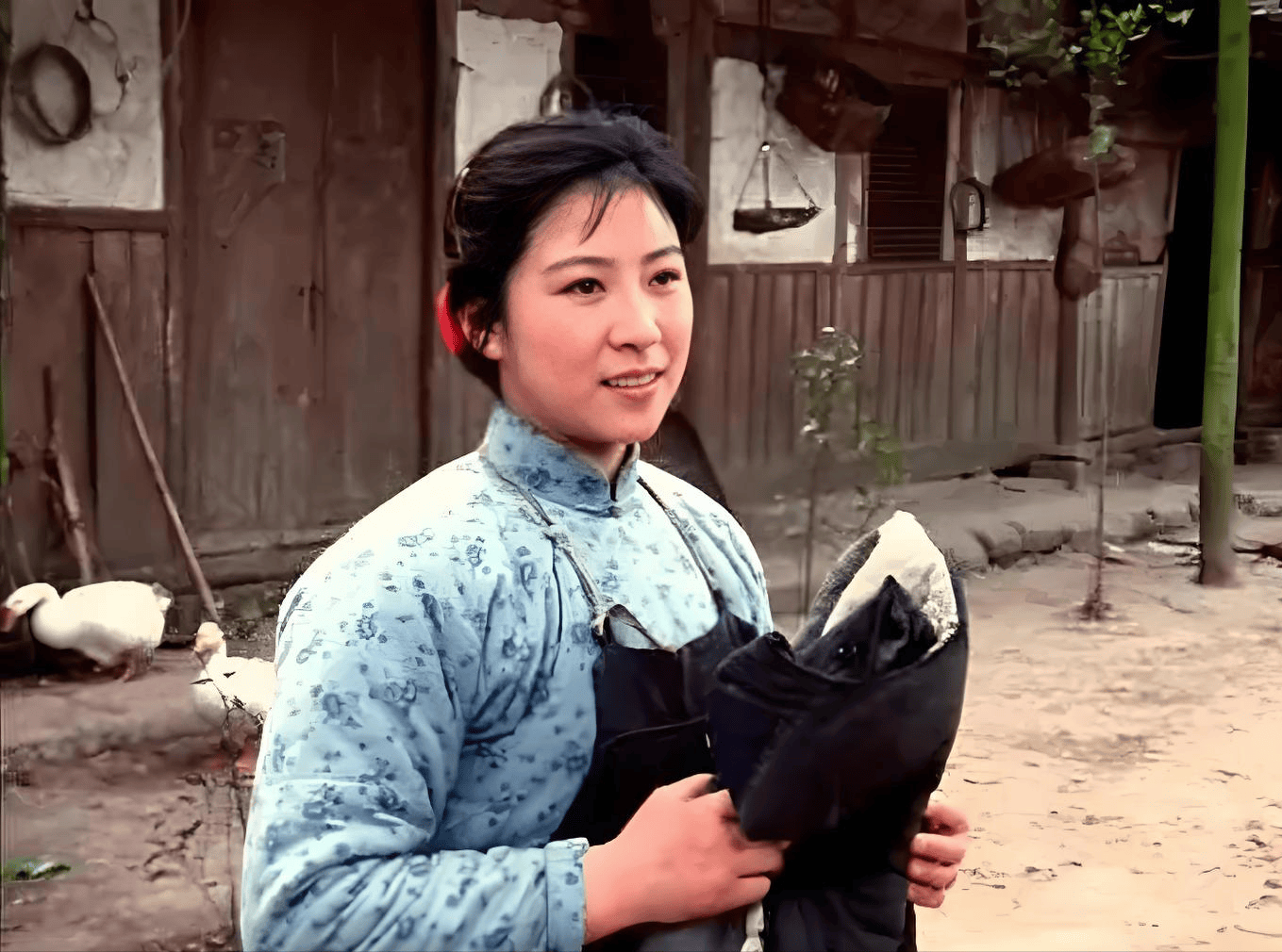 王馥荔痛失丈夫:牵手48年有遗憾,所有的恩爱与争吵都化成了泪_王群