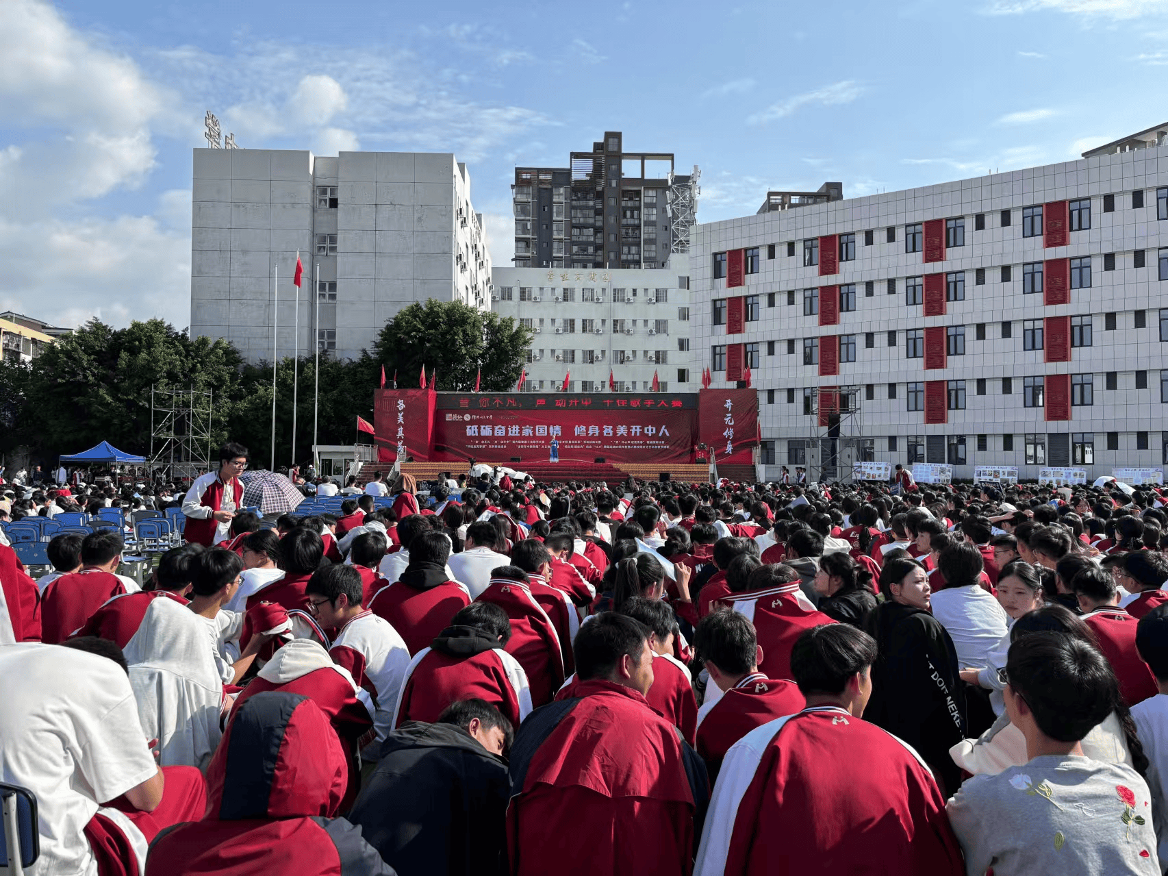 沧县开元中学图片