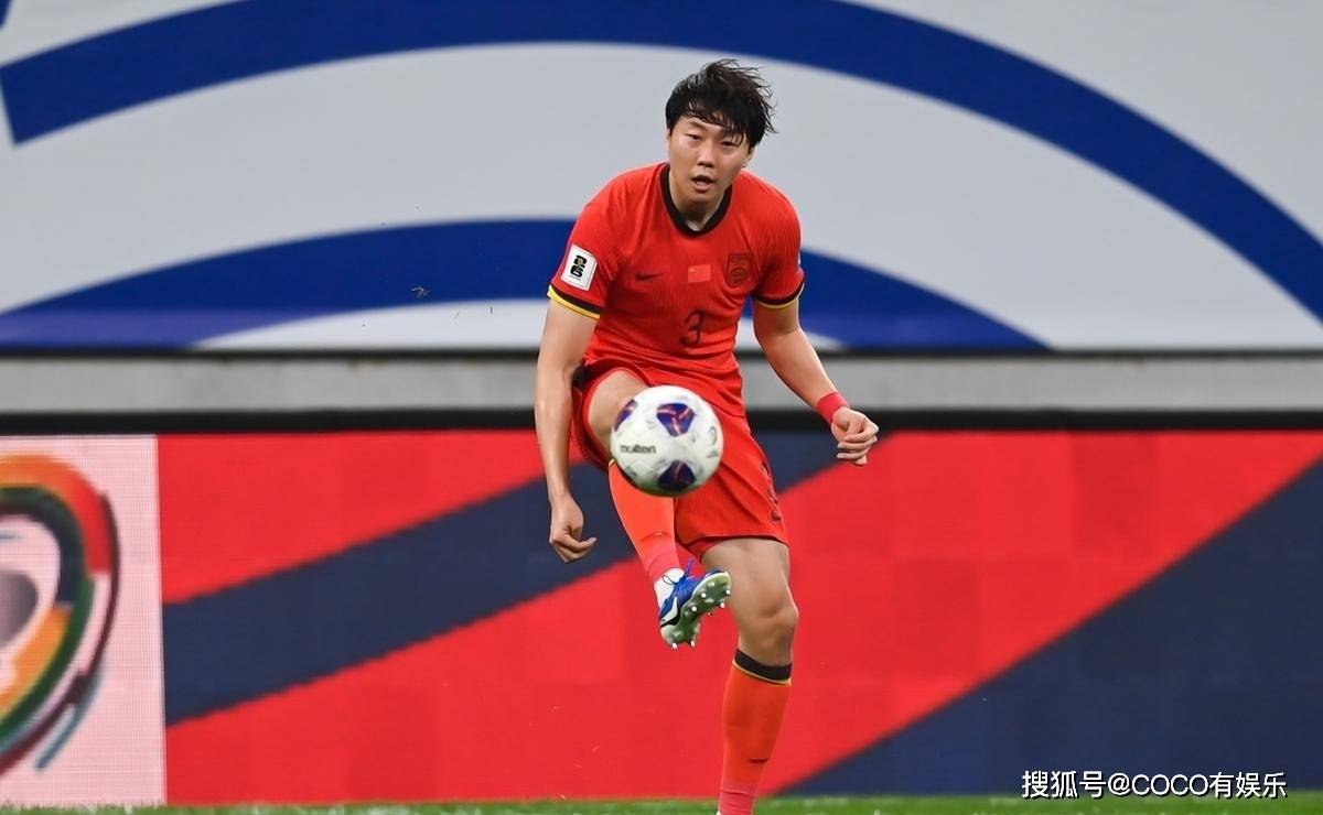 中国男足逆袭印尼:激情与韧劲并存的胜利_比赛_防守_汪海健