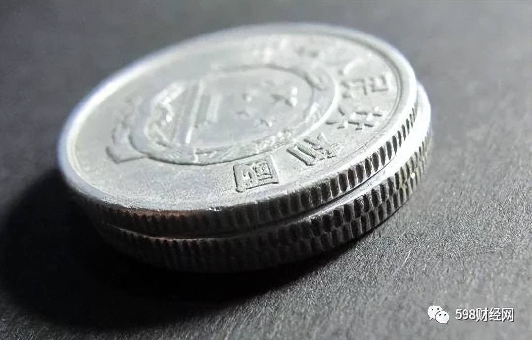 1枚涨4.4万倍,5分硬币上刻有这“四个数字”,谁能找到?_价值_历史的见证_面值