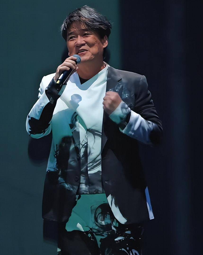 周华健:娶美国妻子,战四大天王,"过气"是因为"出轨门"