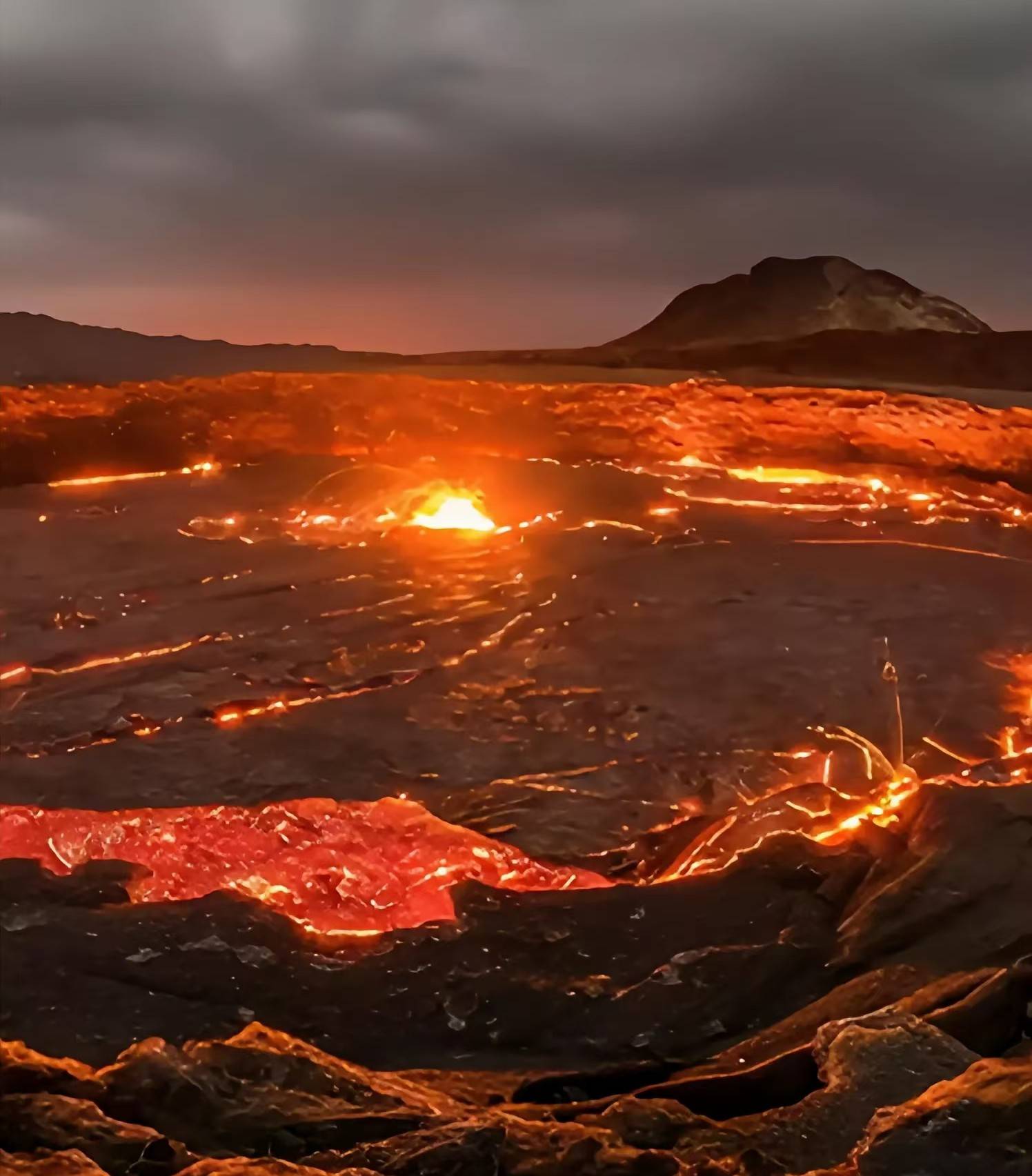 日本最大火山图片