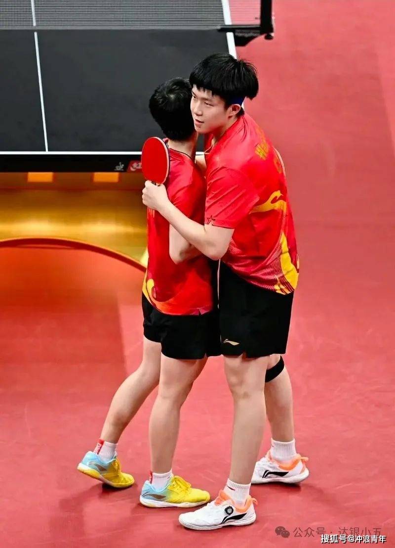 破案!陈梦姐弟恋疑曝光,和国乒男友秀恩爱,原来孙颖莎是电灯泡