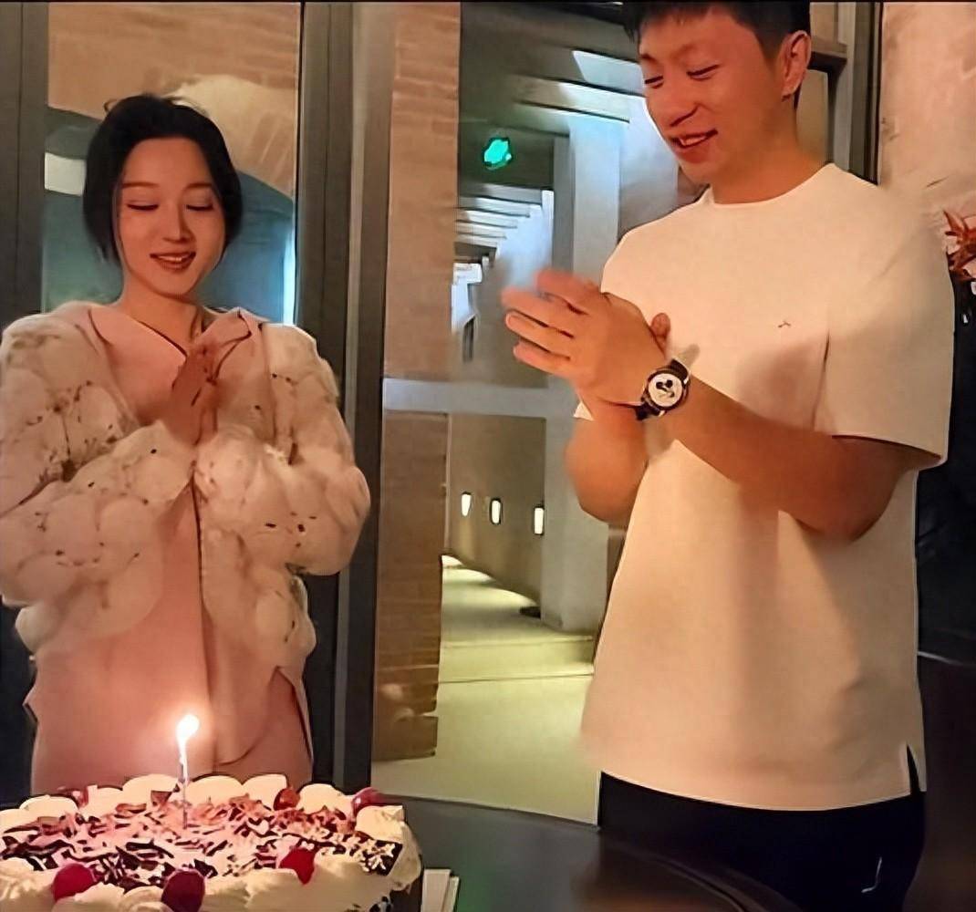 马龙的美丽人生!生日视频妻子夏露出镜,气质温婉,真的太美了!