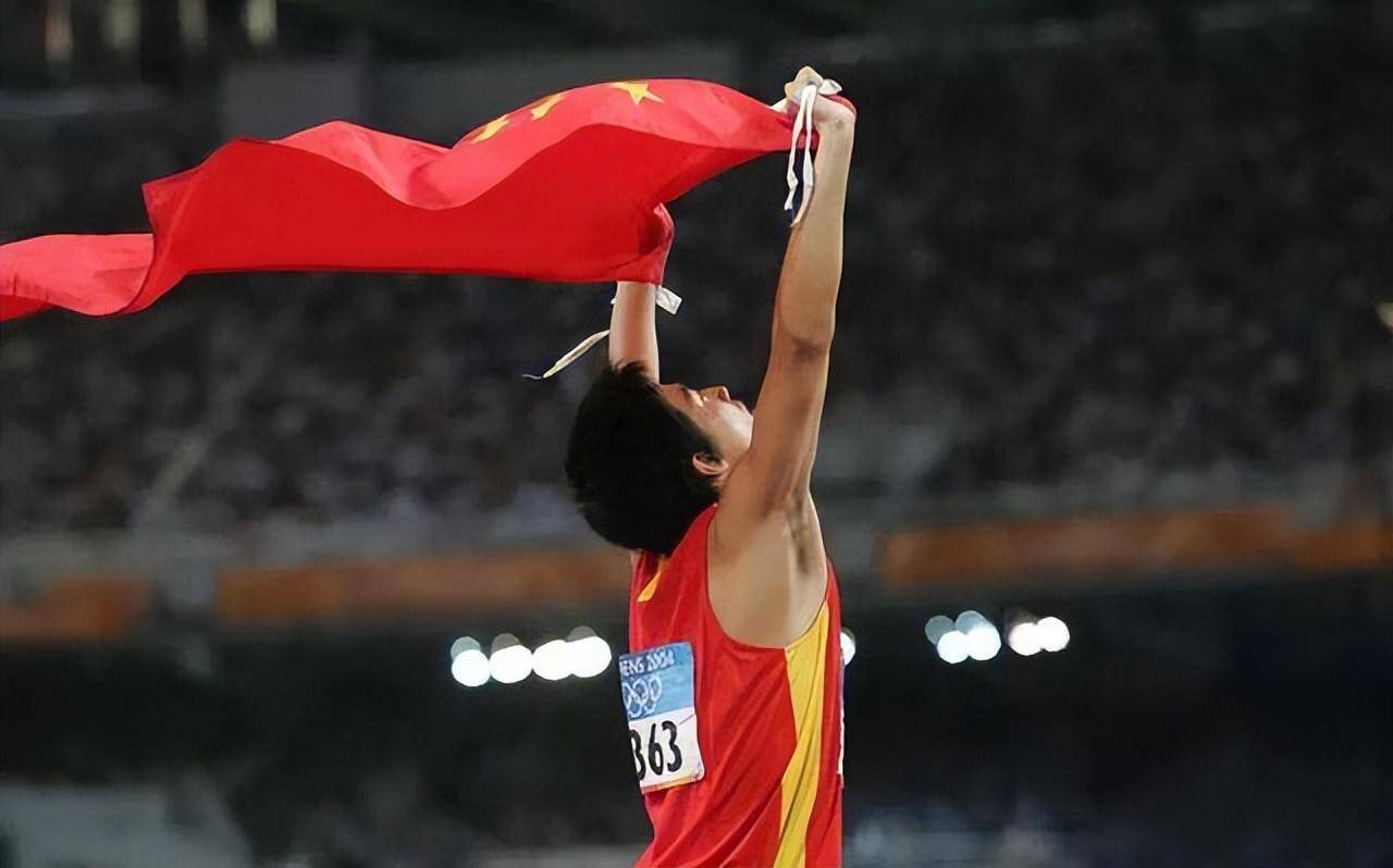 "万米神鹿"邢慧娜:与刘翔同时夺冠,却被第二名质疑少跑一圈