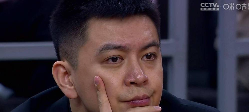 弗格狂铁,继伟末节三分球建功,天津队惜败后杨鸣盛赞张庆鹏