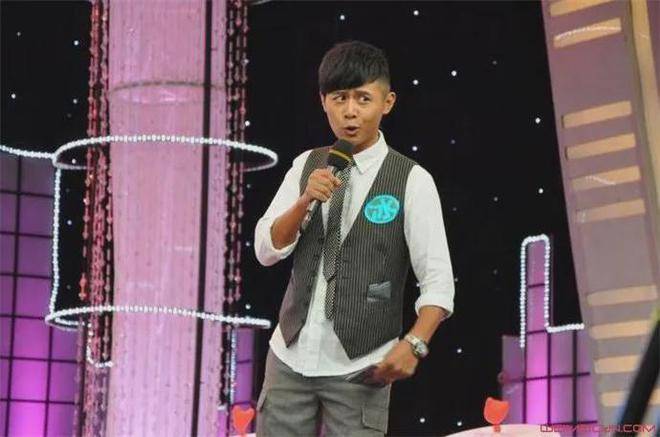 大冰:曾比何炅还火,直播翻红但拒绝带货,不愧是我喜欢的主持人!