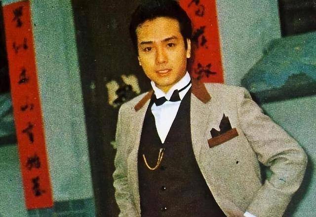 与刘晓庆苦恋多年,分手后不拍戏也不结婚,如今伍卫国怎样了?