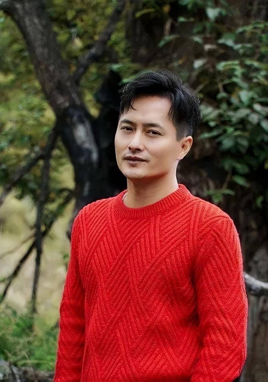 草根歌手云飞,6年前抛弃妻女,现如今得到了报应