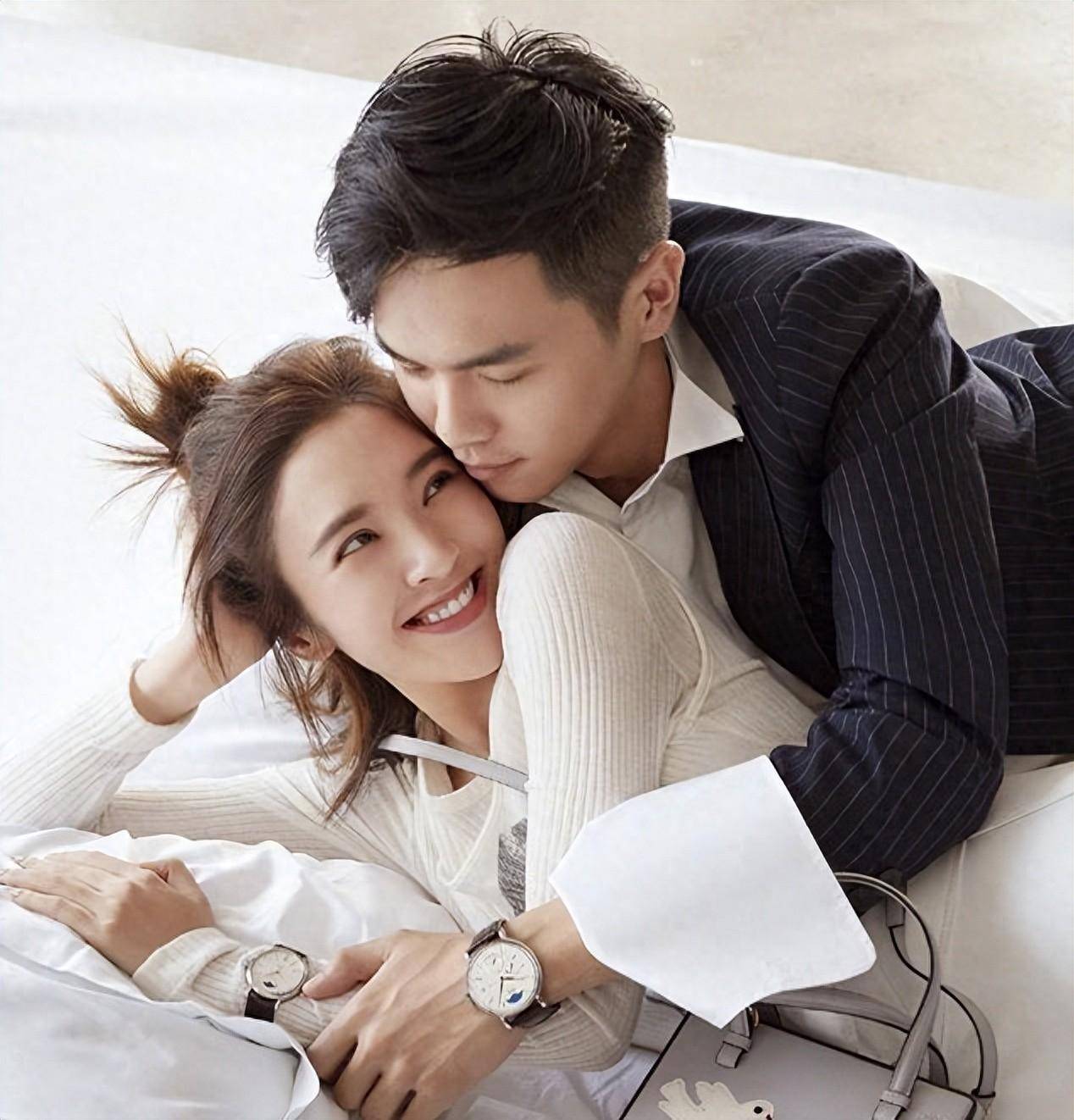 张若昀夫妻参加朋友婚礼,戴眼镜穿着西服帅炸了 唐艺昕笑起来真甜