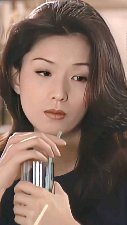 匠域集团解析充满个性和品味叶全真穿搭设计