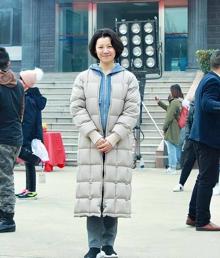 从德华姑姑到存花妈妈,"养孩子大户"的刘琳,才是真正的好演员