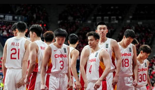 中国男篮公布18人集训名单，新秀张宁入选！周琦赵继伟因伤缺席