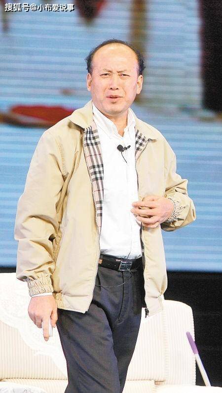 养猪工人郭达首登春晚,与倪萍相恋被嫌弃,后来变成春晚达人!