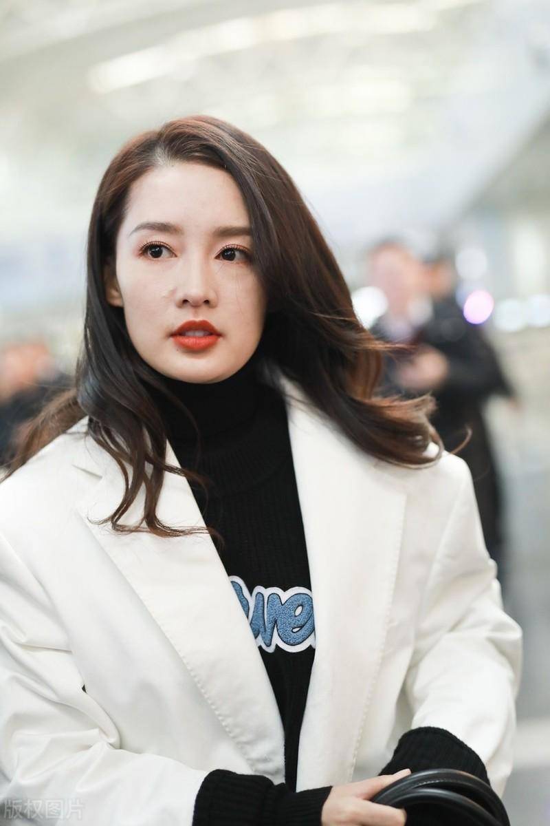 从2008年到2017年,李沁用了十年时间,完成了从昆曲少女到专业演员的