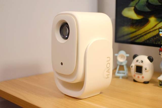 百元投影新标杆,亮度秒杀千元机,哈趣Q1云台投影仪值得拥有