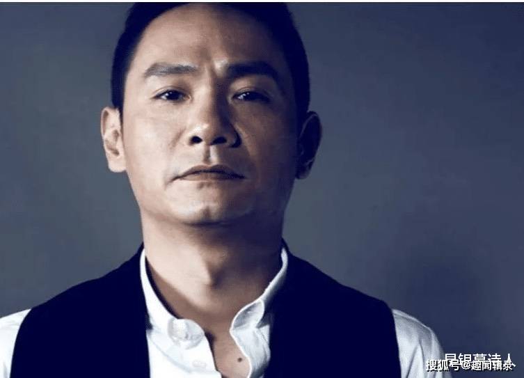 15年前,在爱妻葬礼上哭到昏厥发誓永不再娶的果靖霖,现在怎样了?
