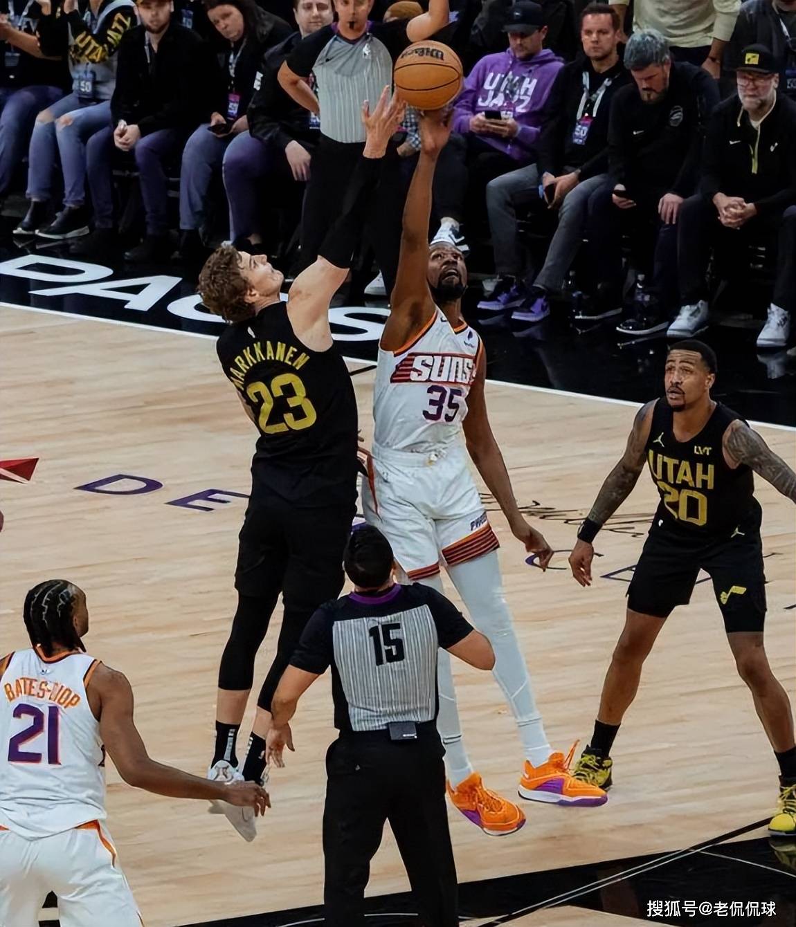 逆转!布克31 4,乔治低迷12中4,太阳奇兵崛起,登顶西部第一