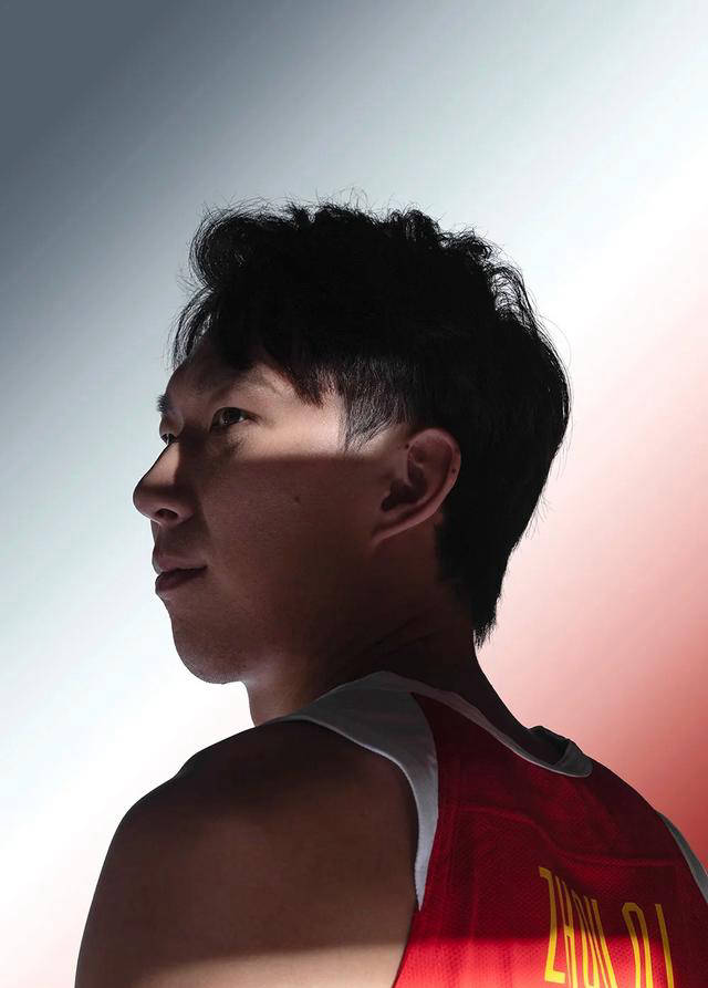 重磅回归！周琦签下4年顶薪大合同，北京男篮霸气归来_北京队_辽宁队_辽宁