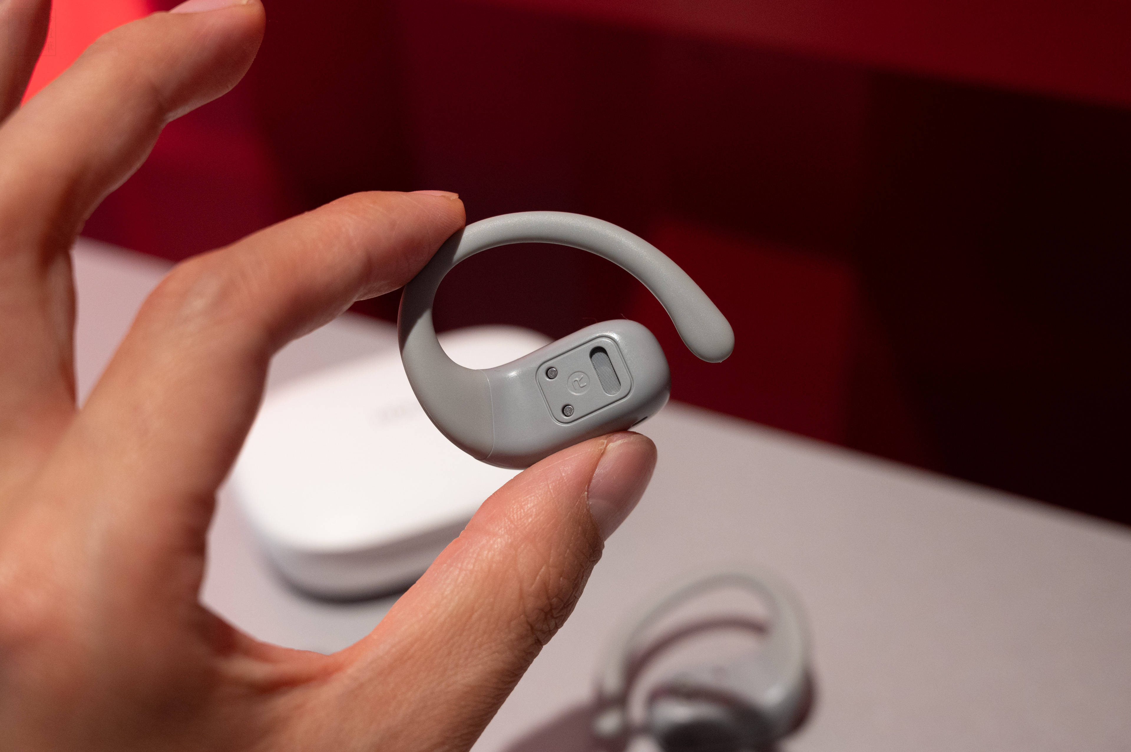 舒适佩戴稳定不掉,沉浸感体验出色的开放式蓝牙耳机,虹觅olite体验