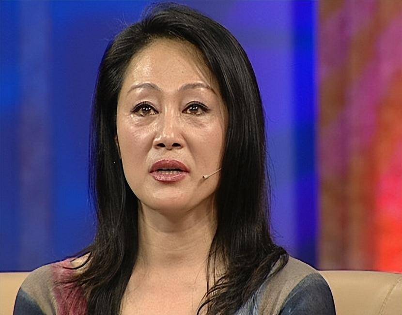 "双面母爱"王姬:"吸血"女儿10年,提前为27岁智障儿攒老保?