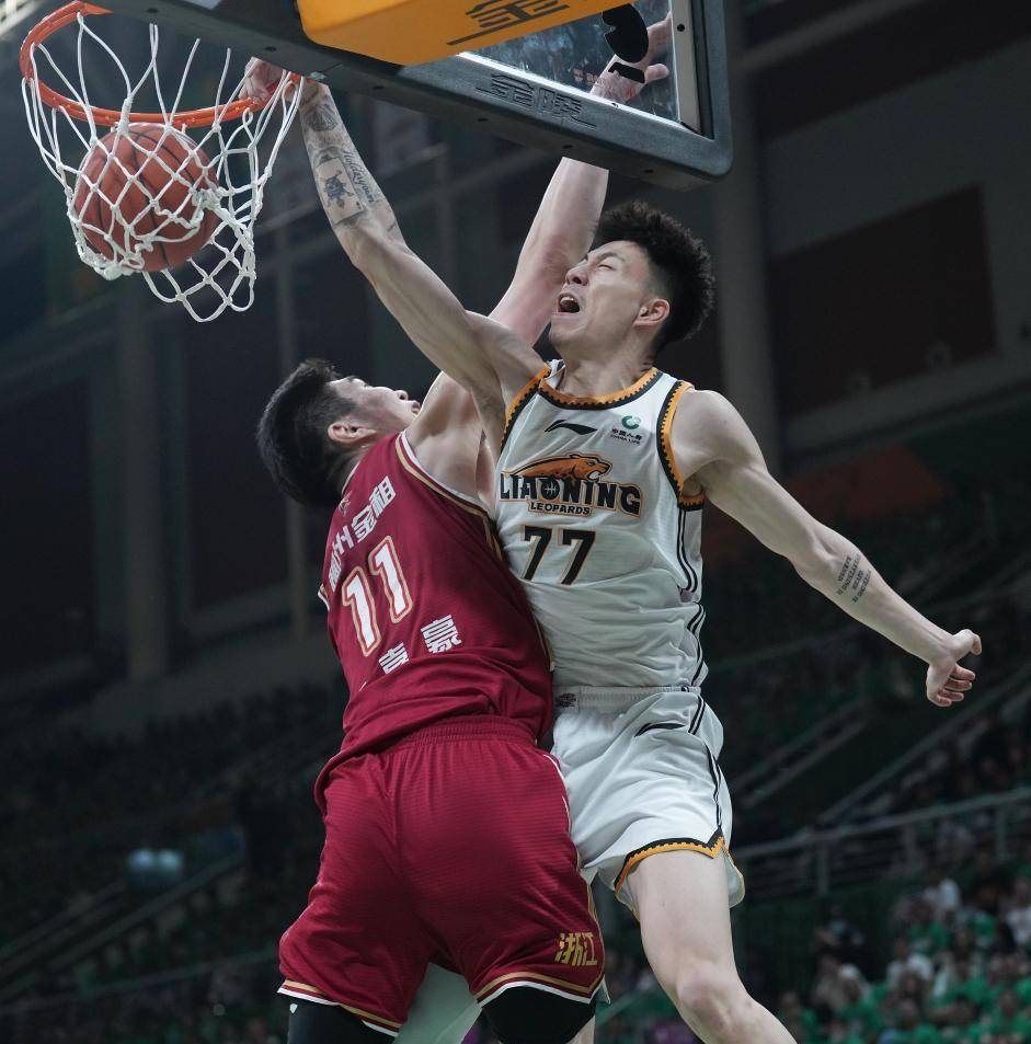 俞泽辰双手暴扣,赛后自信喊话让张镇麟看看 金金晒图回应