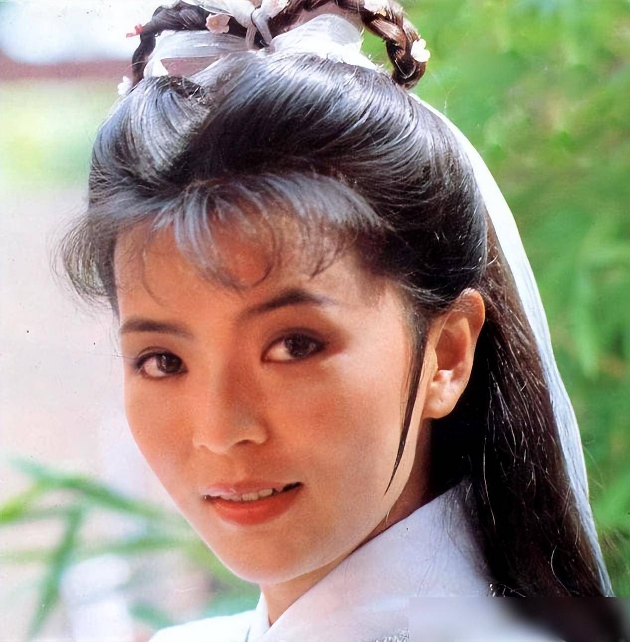 周润发为她自杀,刘德华仰慕她,陈玉莲到底有何魅力?