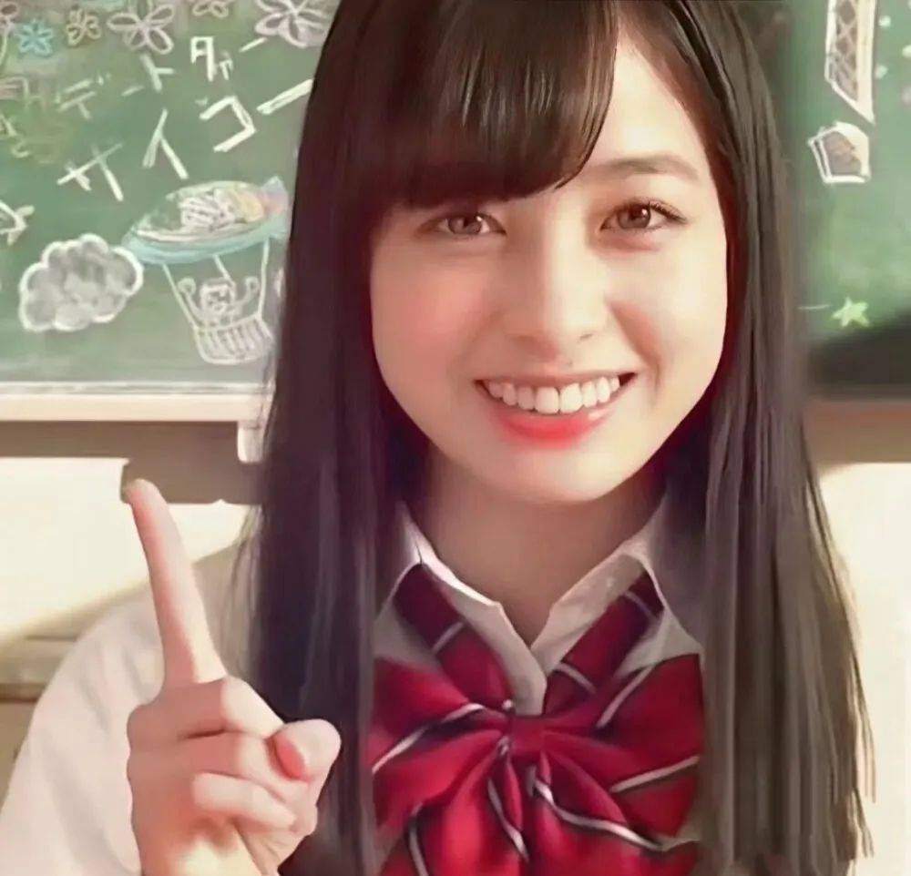 桥 本 环 奈